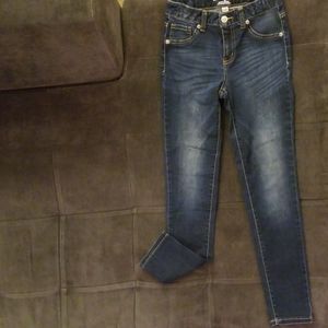 ⛔️SOLD⛔️Cat&jack super skinny destructed jeans